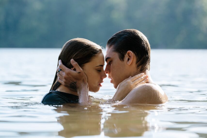 Hero Fiennes Tiffin and Josephine Langord in 'After'
