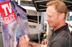 Ian Ziering signing Sharknado issue of TV Guide at Comic-Con 2015