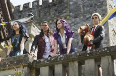 Disney's Descendants - Sofia Carson, Booboo Stewart, Dove Cameron, Cameron Boyce