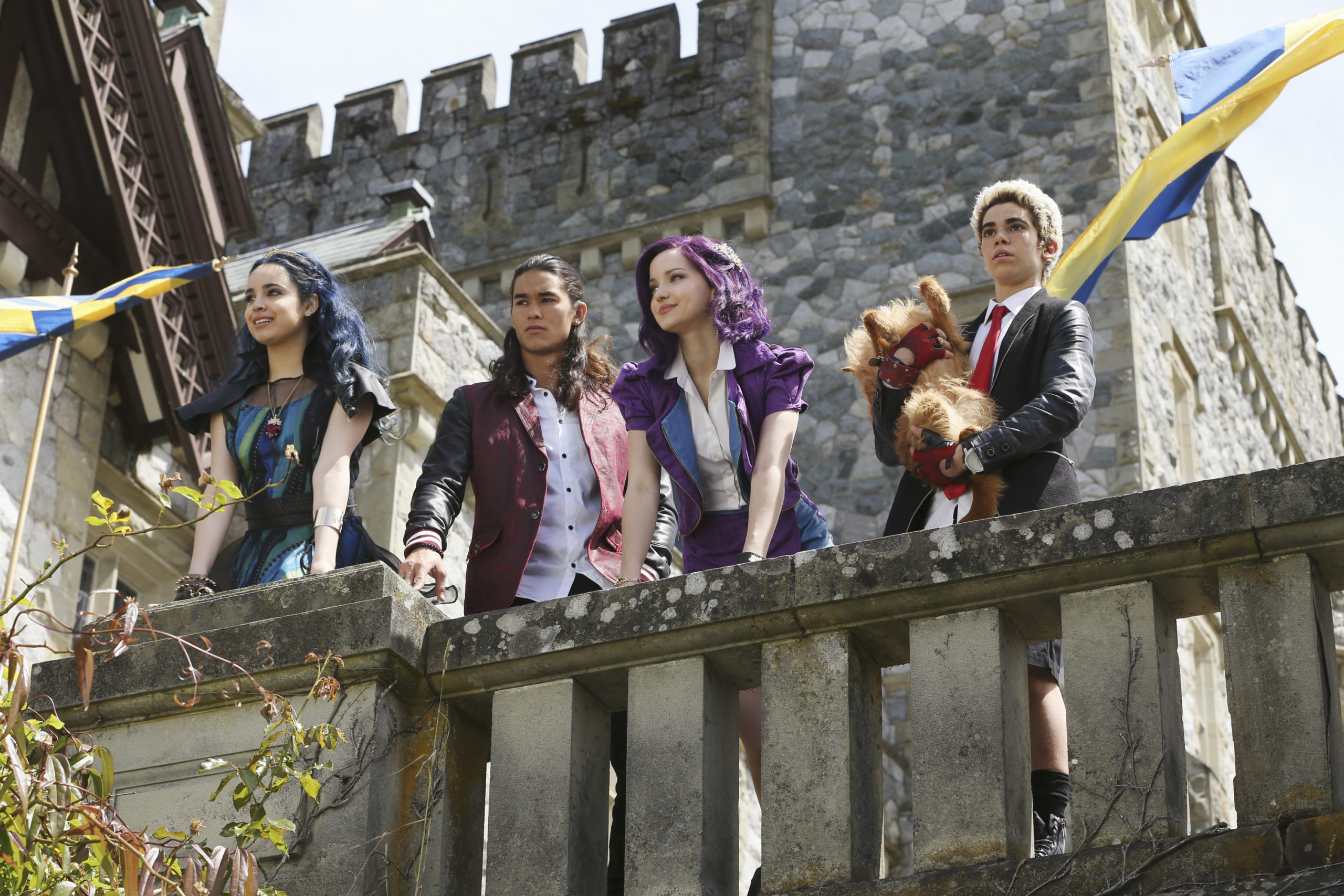 Disney's Descendants - Sofia Carson, Booboo Stewart, Dove Cameron, Cameron Boyce