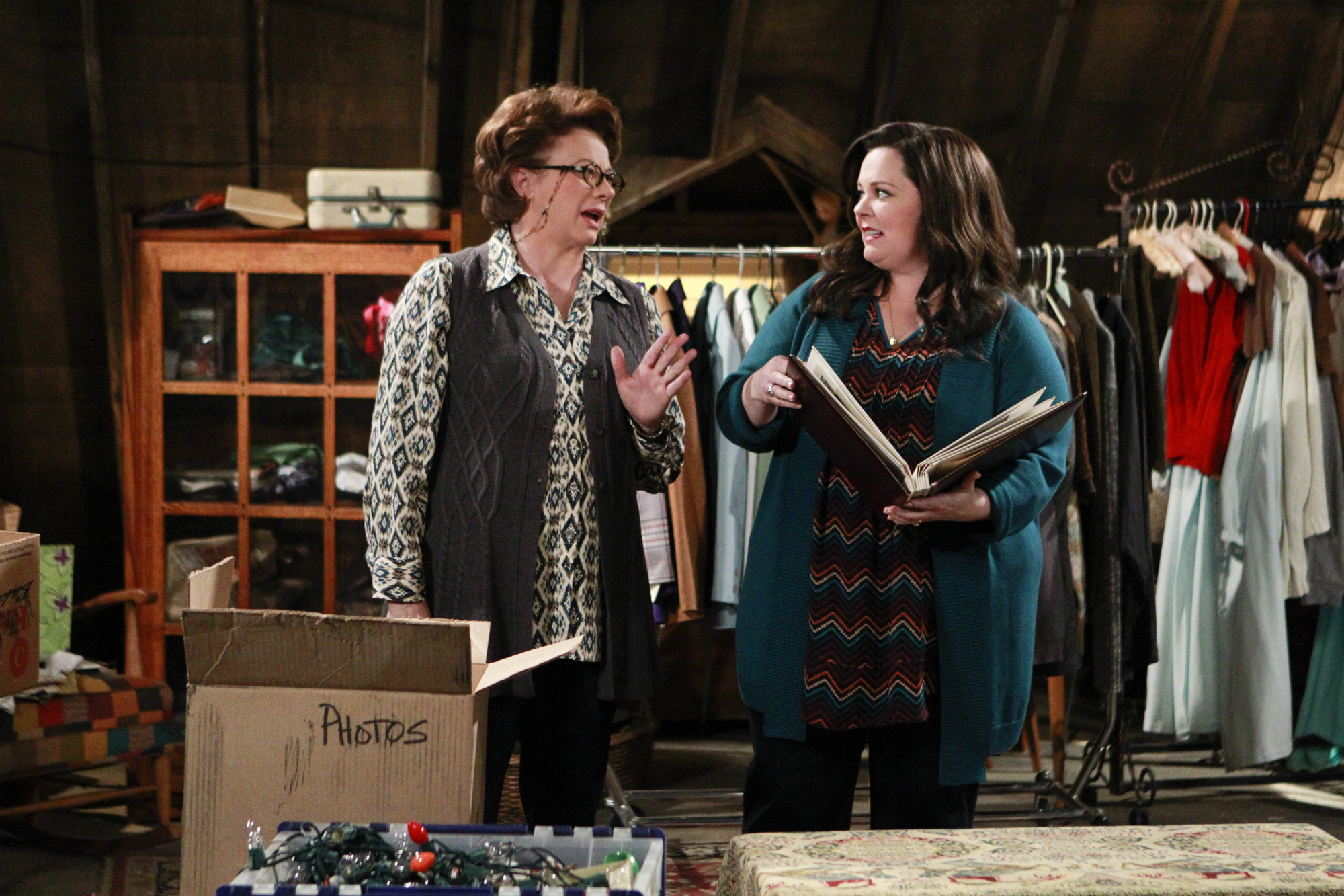 Rondi Reed as Peggy Biggs and Melissa McCarthy as Molly Flynn on Mike & Molly - 'What Ever Happened to Baby Peggy?'