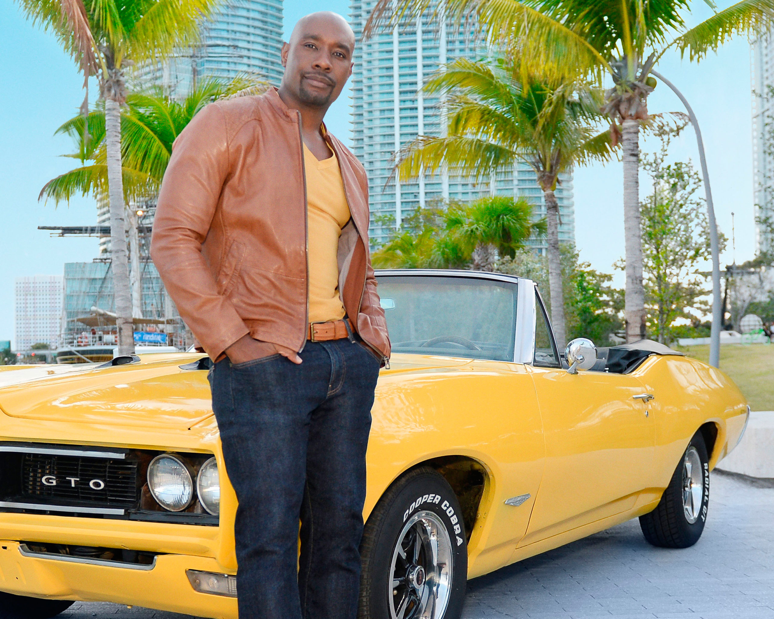 Rosewood - Morris Chestnut with yellow Pontiac GTO