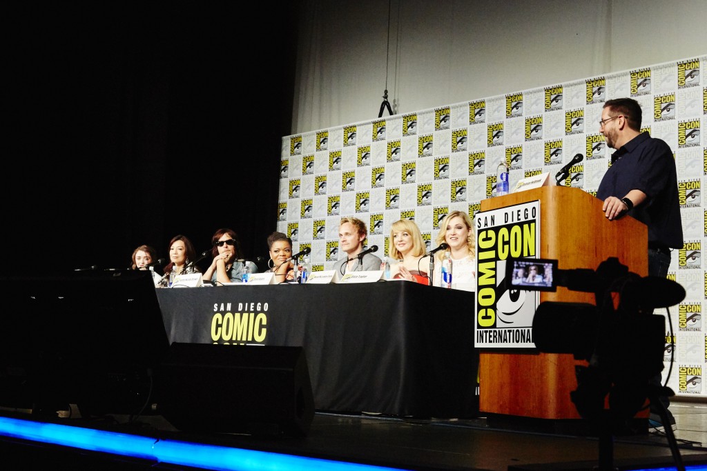 Norman Reedus, Maisie Williams, Ming-Na Wen, David Anders, Yvette Nicole Brown, Eliza Taylor & Wendy McLendon-Covey. Moderator Damian Holbrook