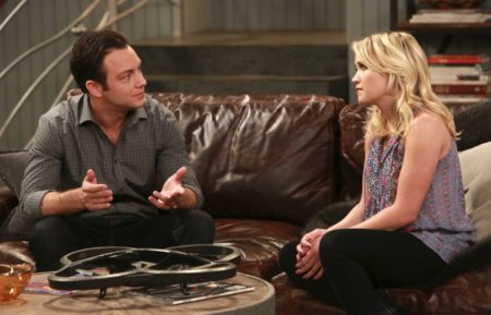 Young & Hungry - Jonathan Sadowski and Emily Osment