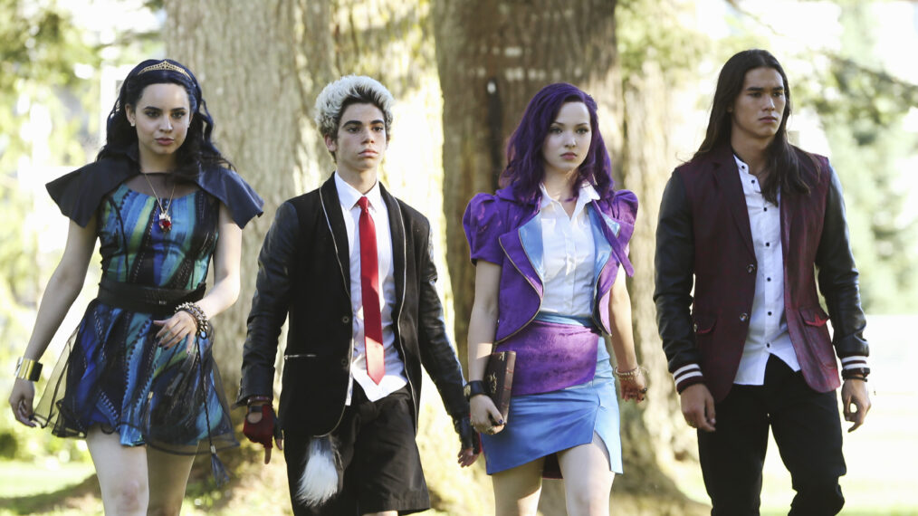 Descendents - Sofia Carson, Cameron Boyce, Dove Cameron, Booboo Stewart