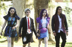 Descendents - Sofia Carson, Cameron Boyce, Dove Cameron, Booboo Stewart