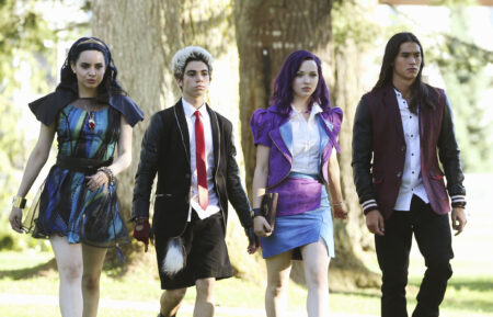 Descendents - Sofia Carson, Cameron Boyce, Dove Cameron, Booboo Stewart