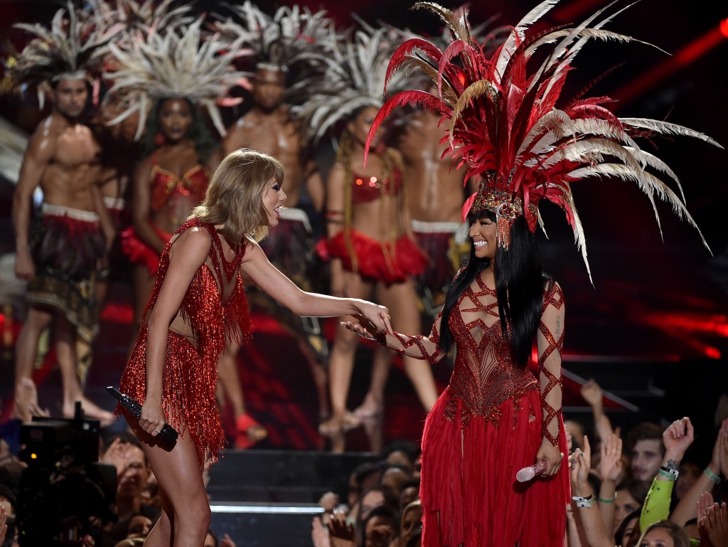 VMAs Taylor and Nicki