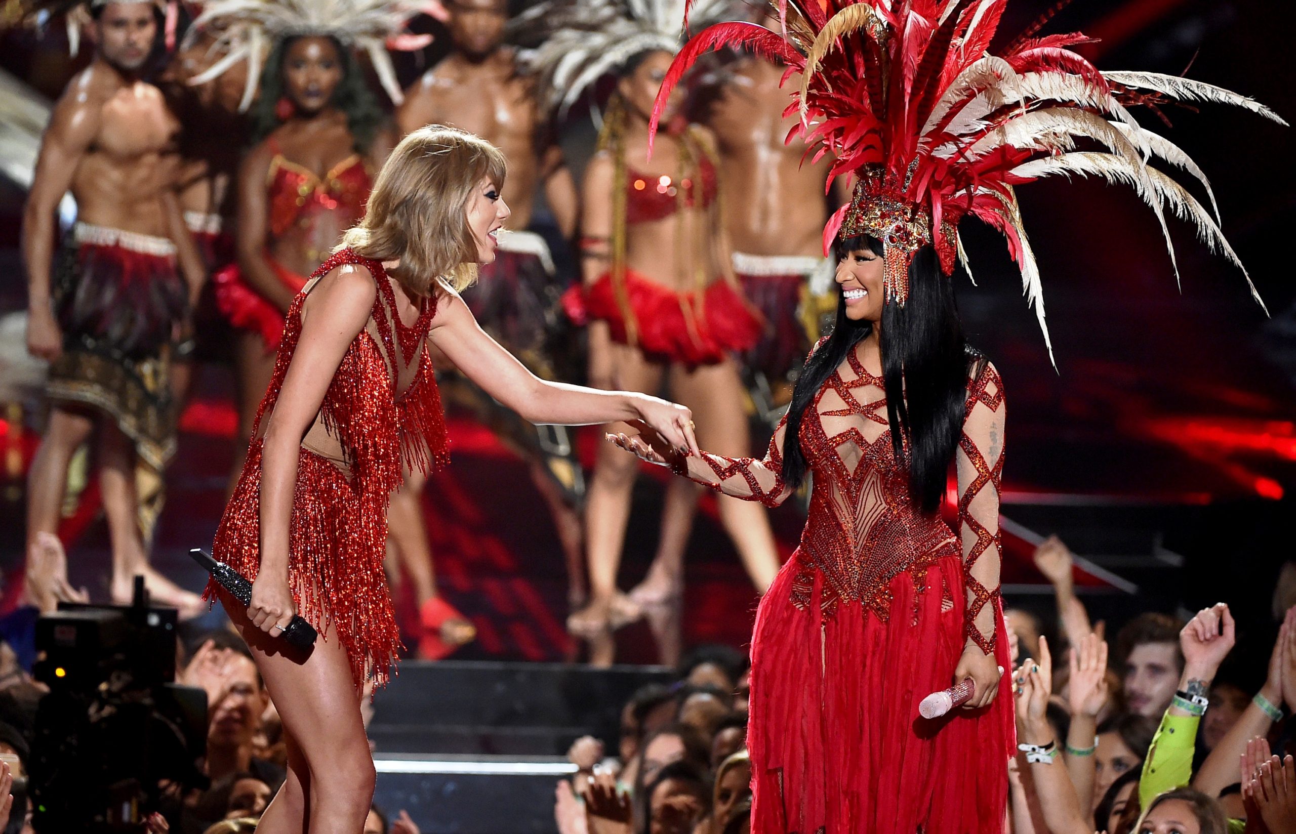 Taylor Swift and Nicki Minaj at the 2015 VMAs