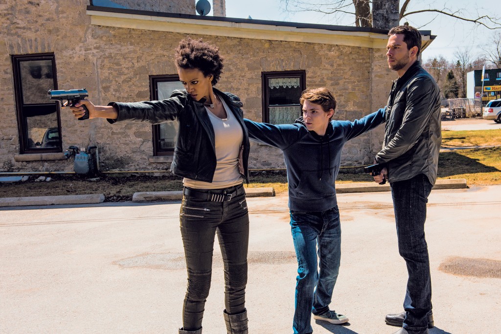 Judi Sheknoni, Robbie Kay and Zachary Levi