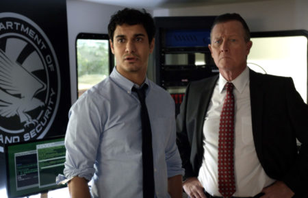 Scorpion - Elyes Gabel as Walter O'Brien, Robert Patrick as Agent Cabe Gallo - 'Cliffhanger'