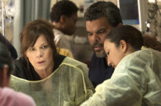 Marcia Gay Harden and Luis Guzman in Code Black