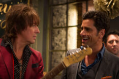 Richie Sambora as himself and Jimmy (John Stamos) in the 'Deadbeat' episode of Grandfathered