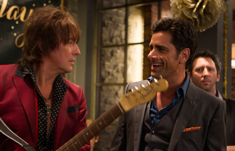 Richie Sambora as himself and Jimmy (John Stamos) in the 'Deadbeat' episode of Grandfathered