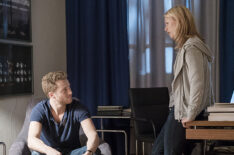 Alexander Fehling as Jonas and Claire Danes as Carrie Mathison in Homeland