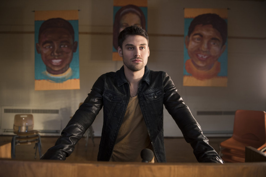 Ryan Guzman as Carlos Gutierrez in Heroes Reborn - Season 1 - 'Awakening'