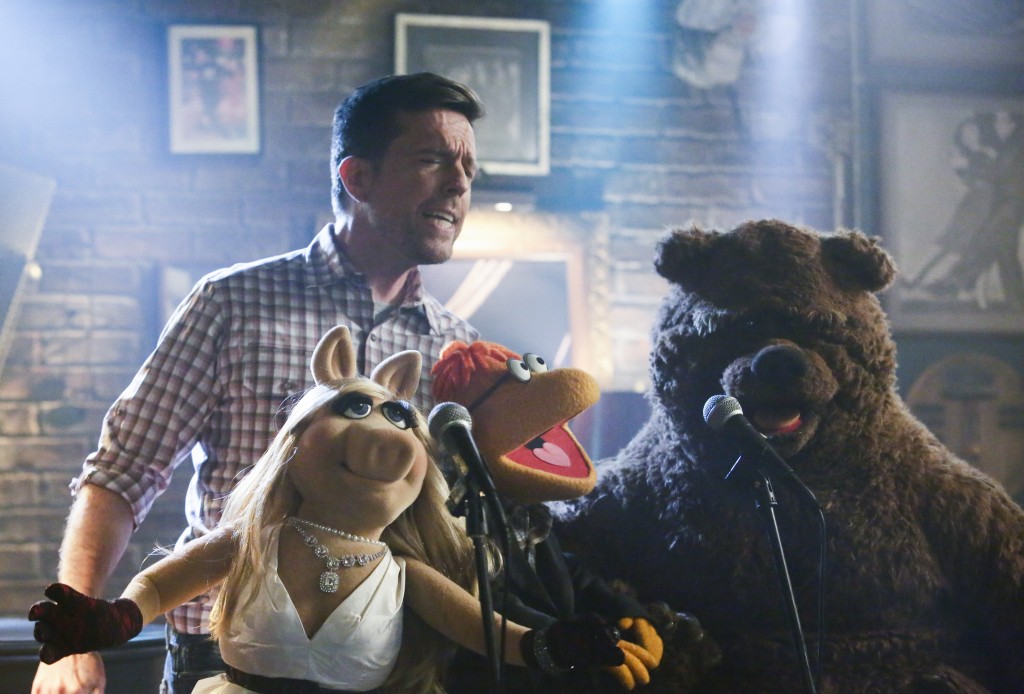 ED HELMS, MISS PIGGY, SCOOTER, BOBO THE BEAR, The Muppets