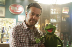 Muppets - Ed Helms, Kermit the Frog