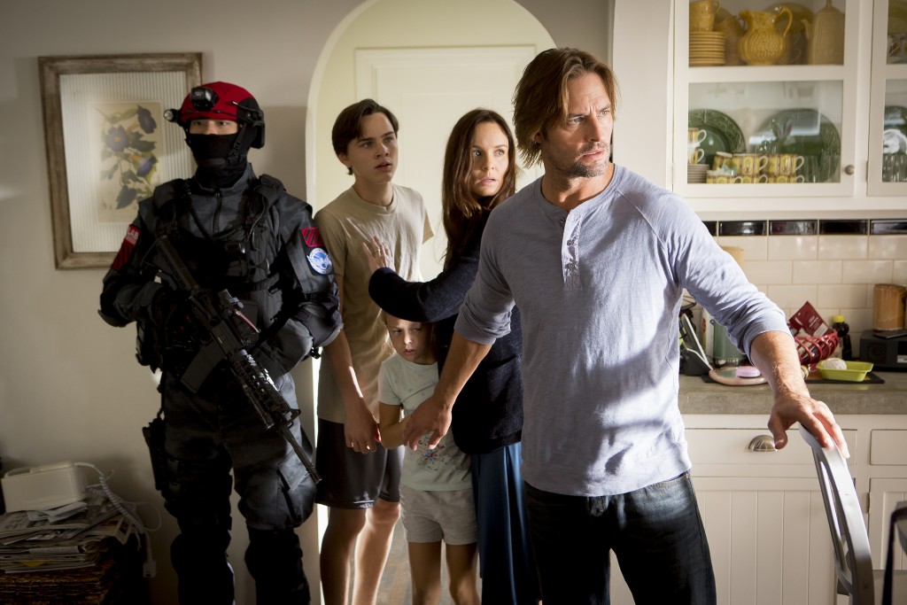 Alex Neustaedter as Bram Bowman, Isabella Crovetti-Cramp as Grace Sullivan, Sarah Wayne Callies as Katie Bowman, Josh Holloway as Will Bowman in Colony
