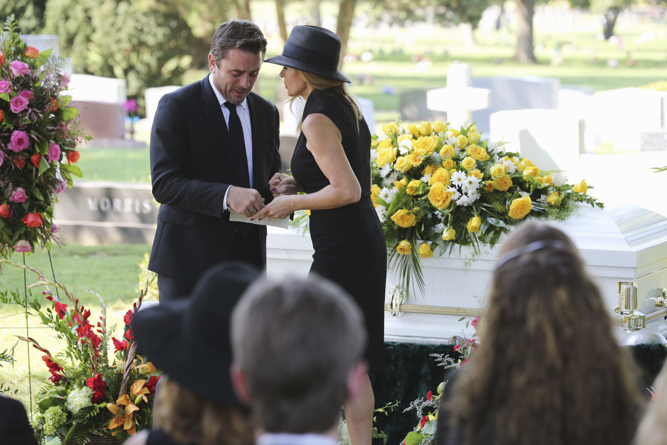 Nashville - Charles Esten and Connie Britton as a funeral - 'The Slender Threads That Bind Us Here'