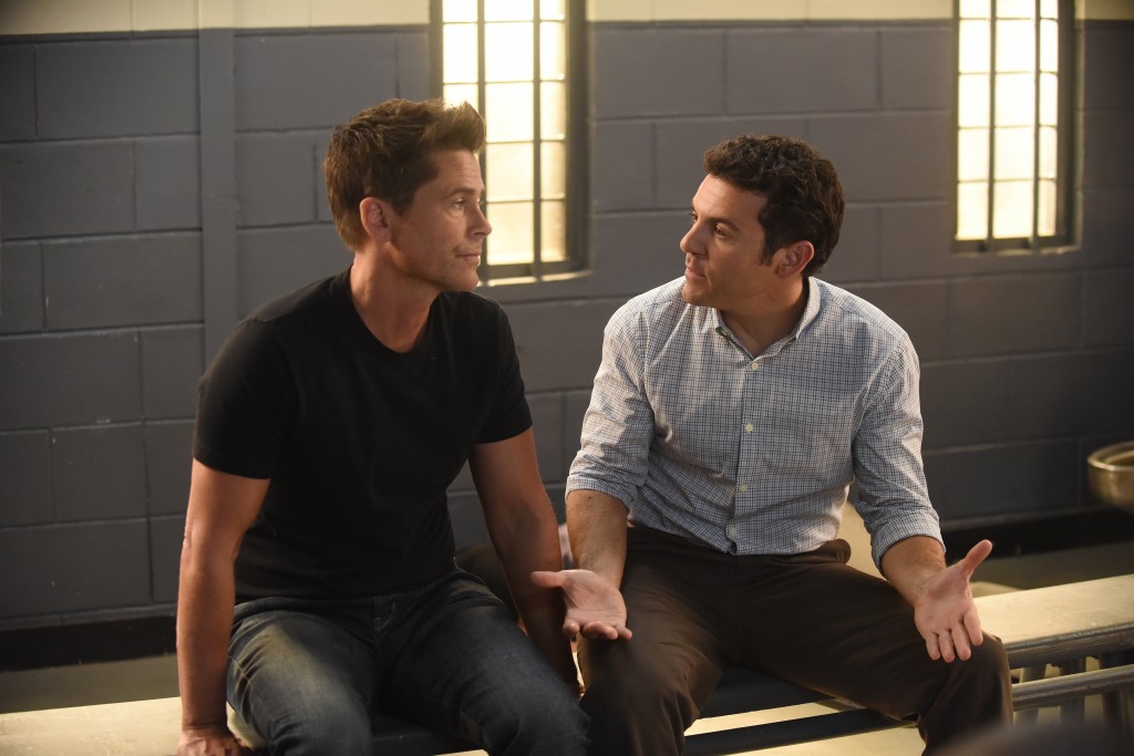 Rob Lowe and Fred Savage in The Grinder