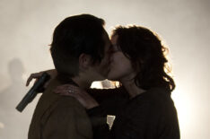 Steven Yeun and Lauren Cohan in Walking Dead - Season 4, Episode 15