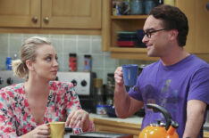 Penny (Kaley Cuoco) and Leonard (Johnny Galecki) and in Big Bang Theory