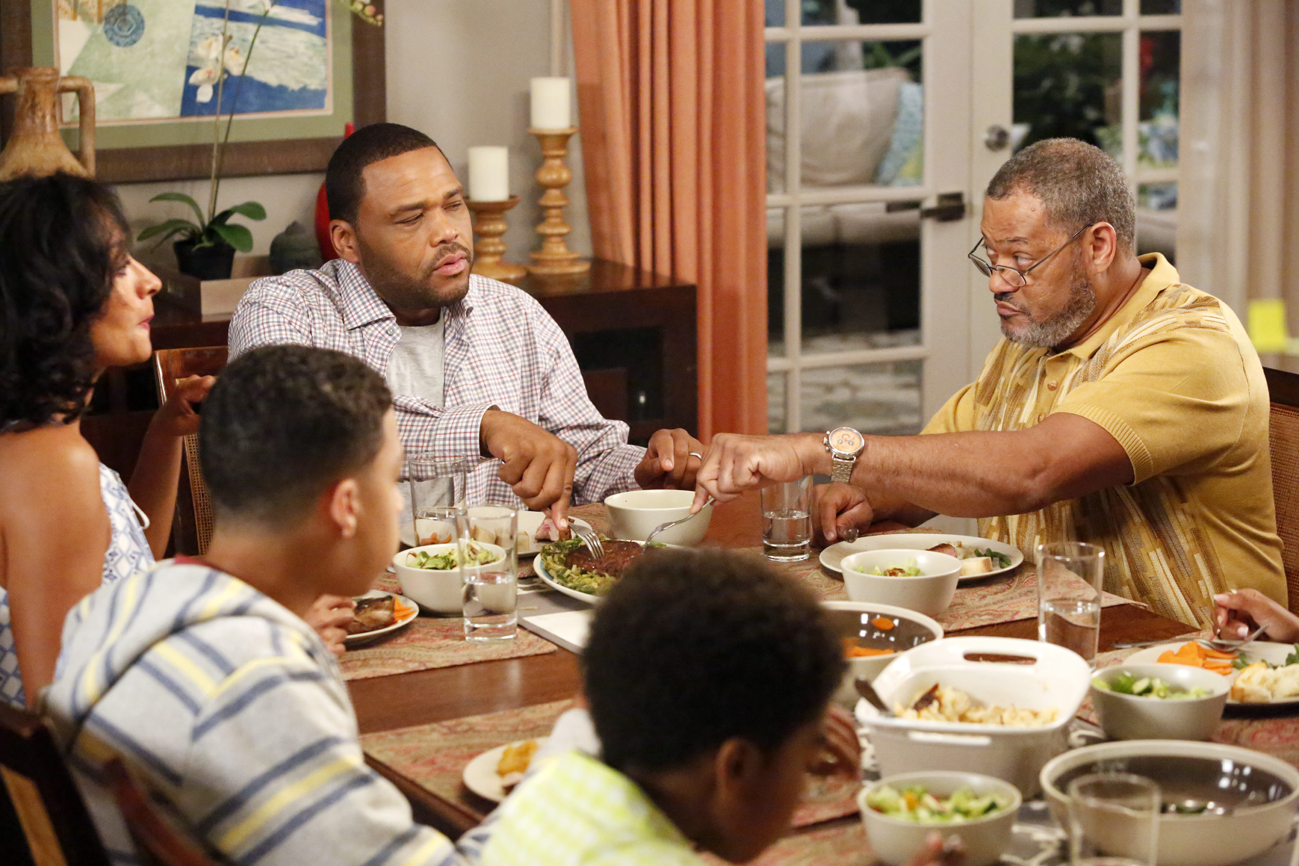 Anthony Anderson and Laurence Fishburne in Black-ish