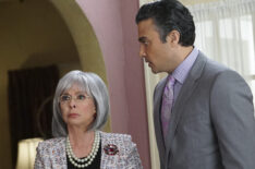 Jane the Virgin - Rita Moreno as Liliana and Jaime Camil as Rogelio