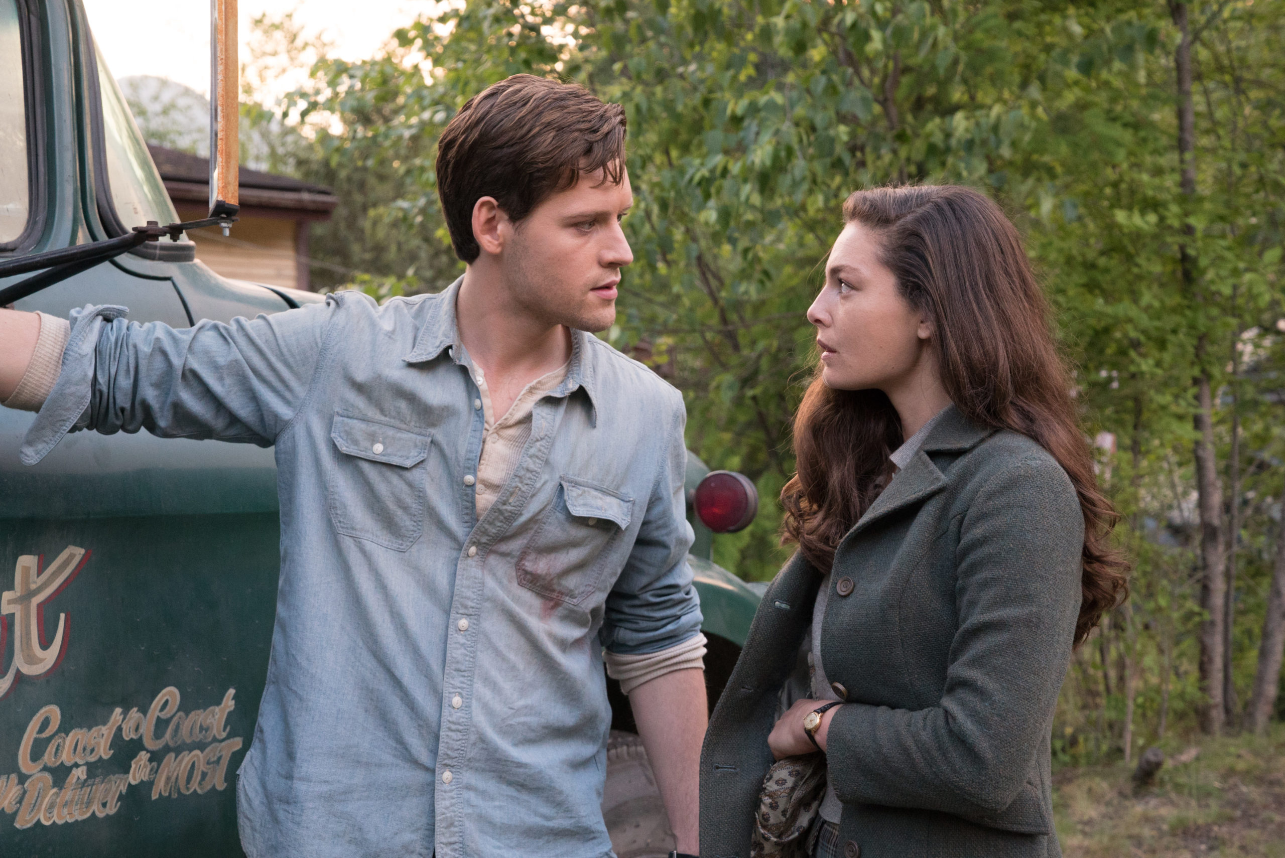 Luke Kleintank and Alexa Davalos in Man in the High Castle