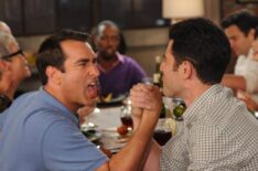 New Girl - Rob Riggle and Max Greenfield arm wrestling