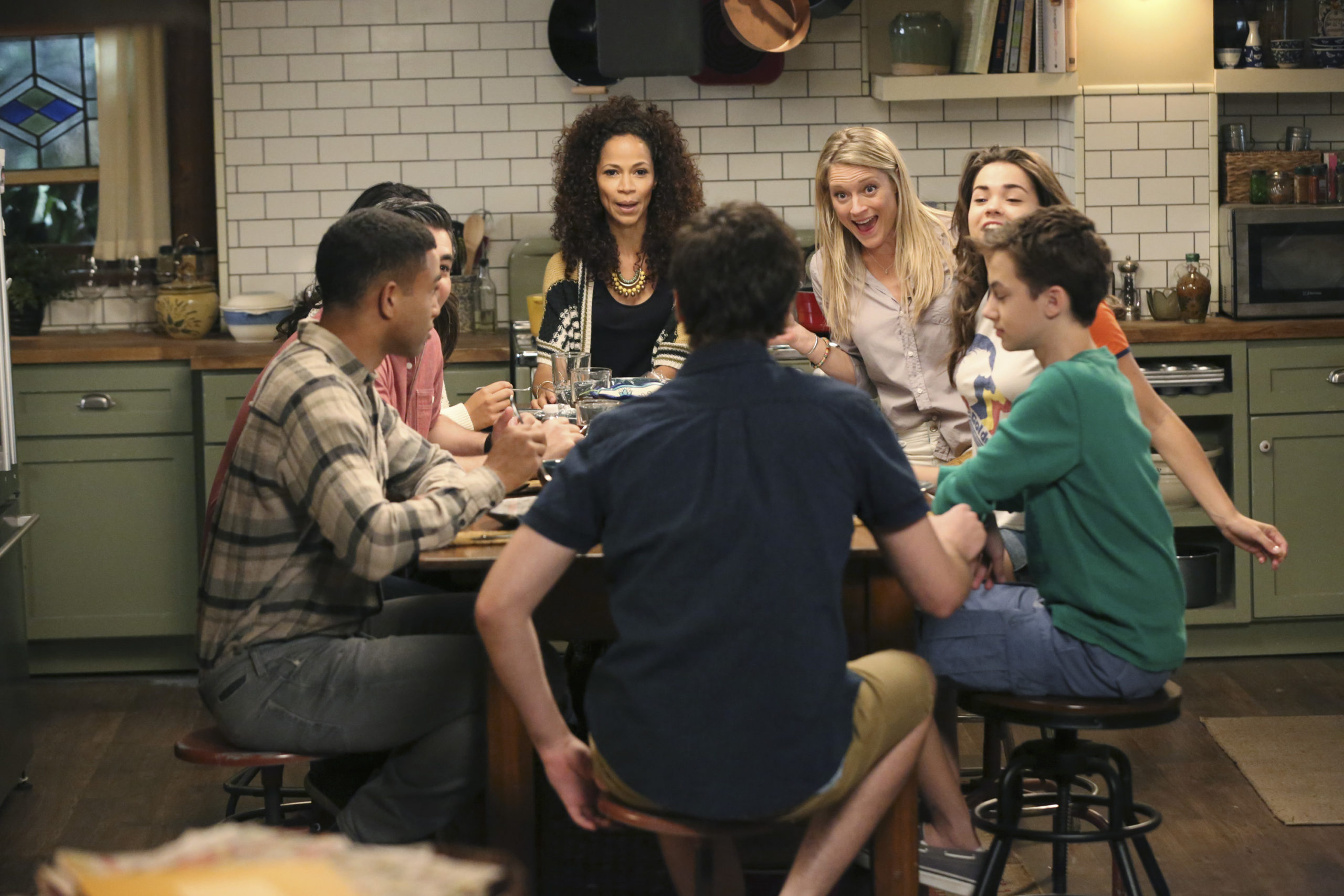 The Fosters - Tom Williamson, Danny Nucci, Sherri Saum, Teri Polo, Maia Mitchell, Hayden Byerly - 'Déjà vu