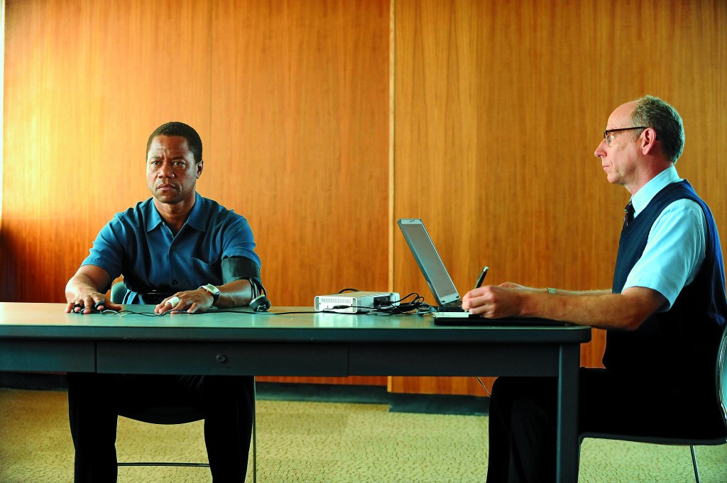 Cuba Gooding, Jr. as OJ Simpson, Joseph Buttler as Polygraph Examiner in American Crime Story