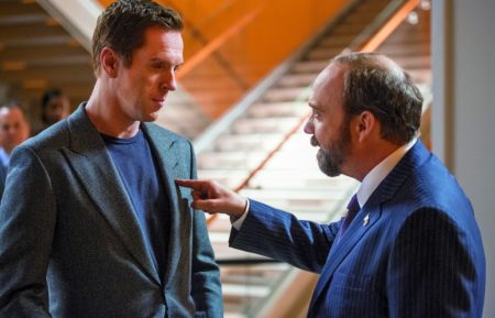 Damian Lewis as Bobby Axelrod and Paul Giamatti as Chuck Rhoades in Billions - Season 1, Episode 1