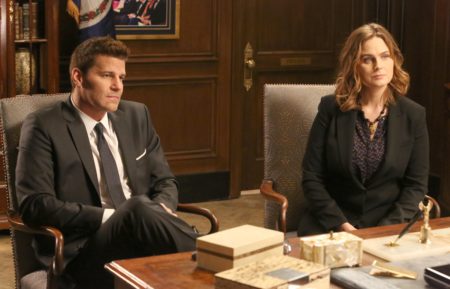 Bones - David Boreanaz and Emily Deschanel - 'The Senator in the Street Sweeper'