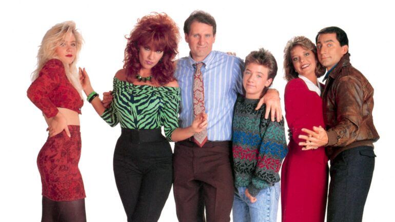 Christina Applegate, Katey Sagal, Ed O'Neill, David Faustino, Amanda Bearse, David Garrison in Married…With Children