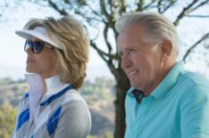 Jane Fonda and Martin Sheen golfing in Grace And Frankie