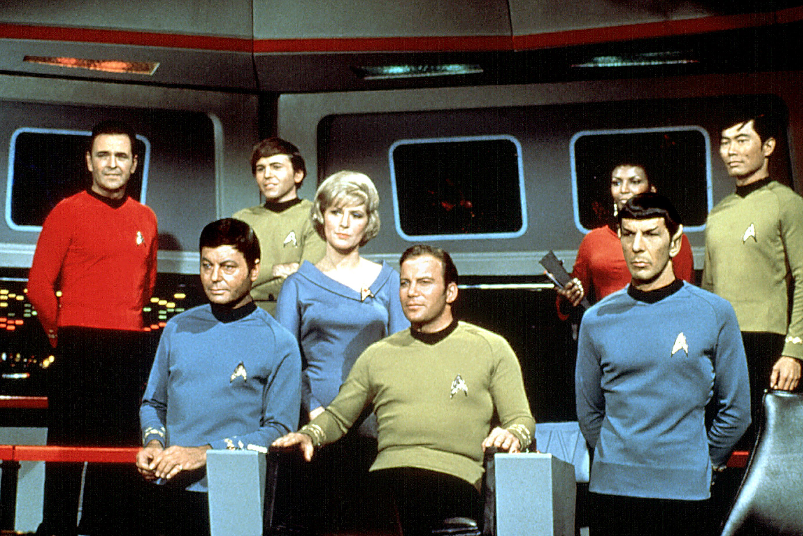 STAR TREK, James Doohan, DeForest Kelley, Walter Koenig, Majel Barrett, William Shatner, Nichelle Ni