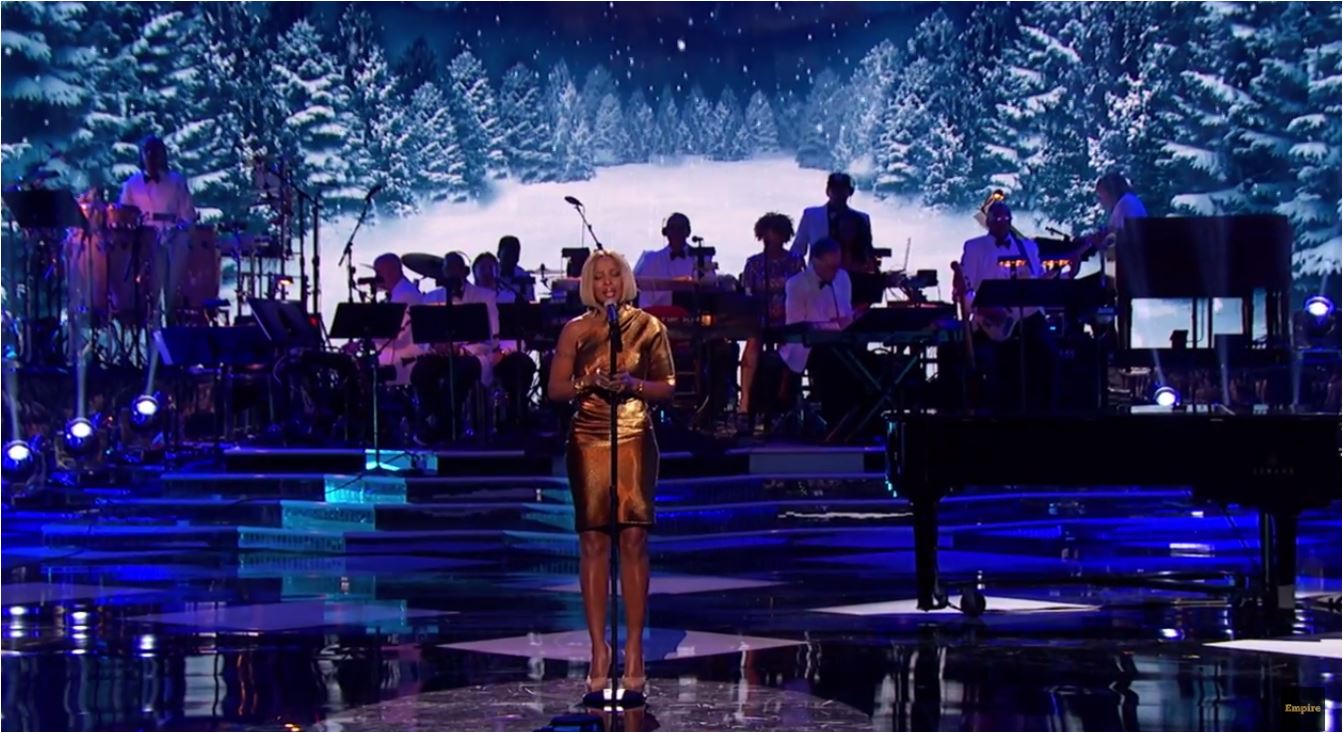 Mary J. Blige belts out 'The Christmas Song' on 'Taraji and Terrence's White Hot Holidays'