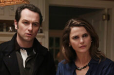 Matthew Rhys as Philip Jennings & Keri Russell as Elizabeth Jennings in The Americans - 'Stingers'
