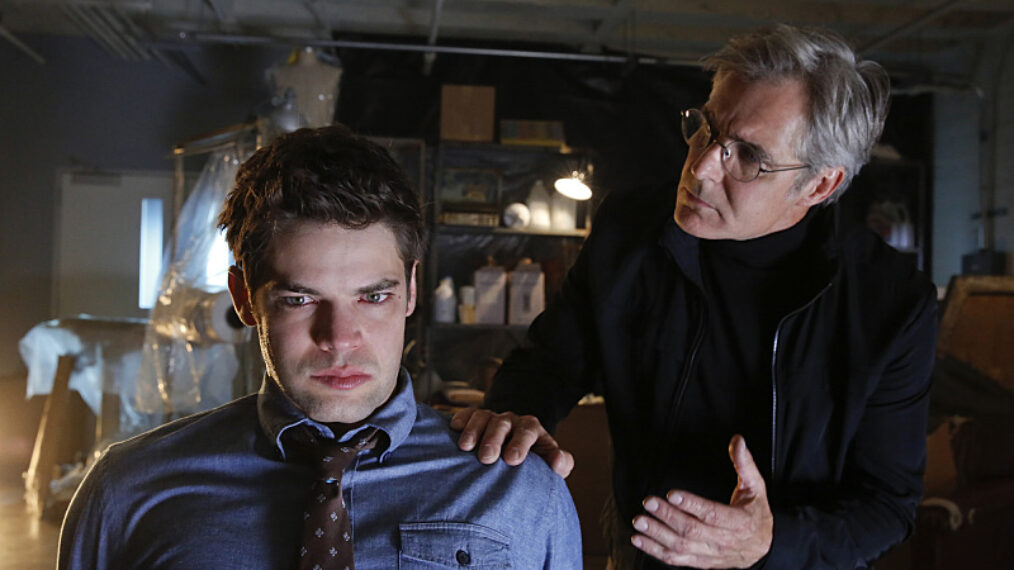 Supergirl - Jeremy Jordan and Henry Czerny