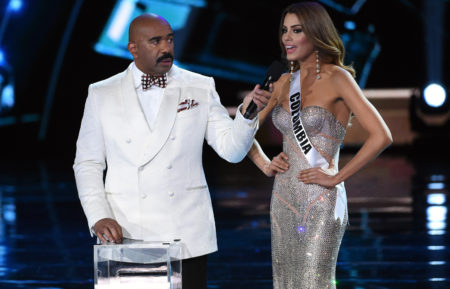 Steve Harvey with Miss Colombia Ariadna Gutierrez - The 2015 Miss Universe Pageant