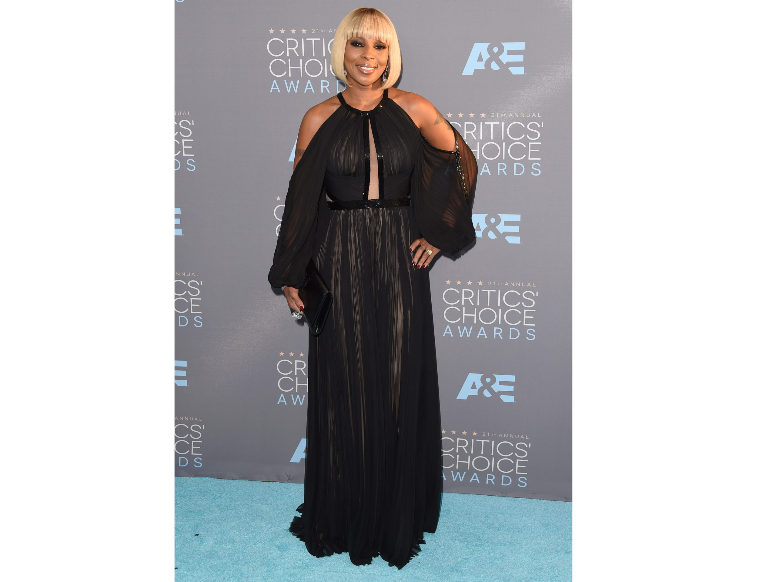 Mary J. Blige attends the 2016 Critics Choice Awards