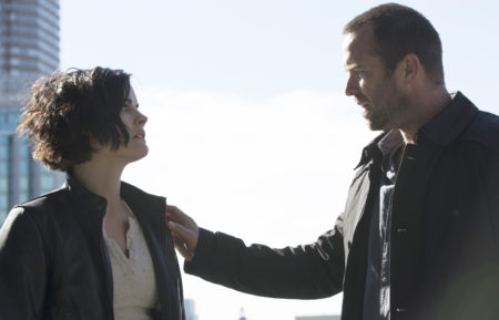 Jaimie Alexander as Jane Doe, Sullivan Stapleton as Kurt Weller in Blindspot - Season 1