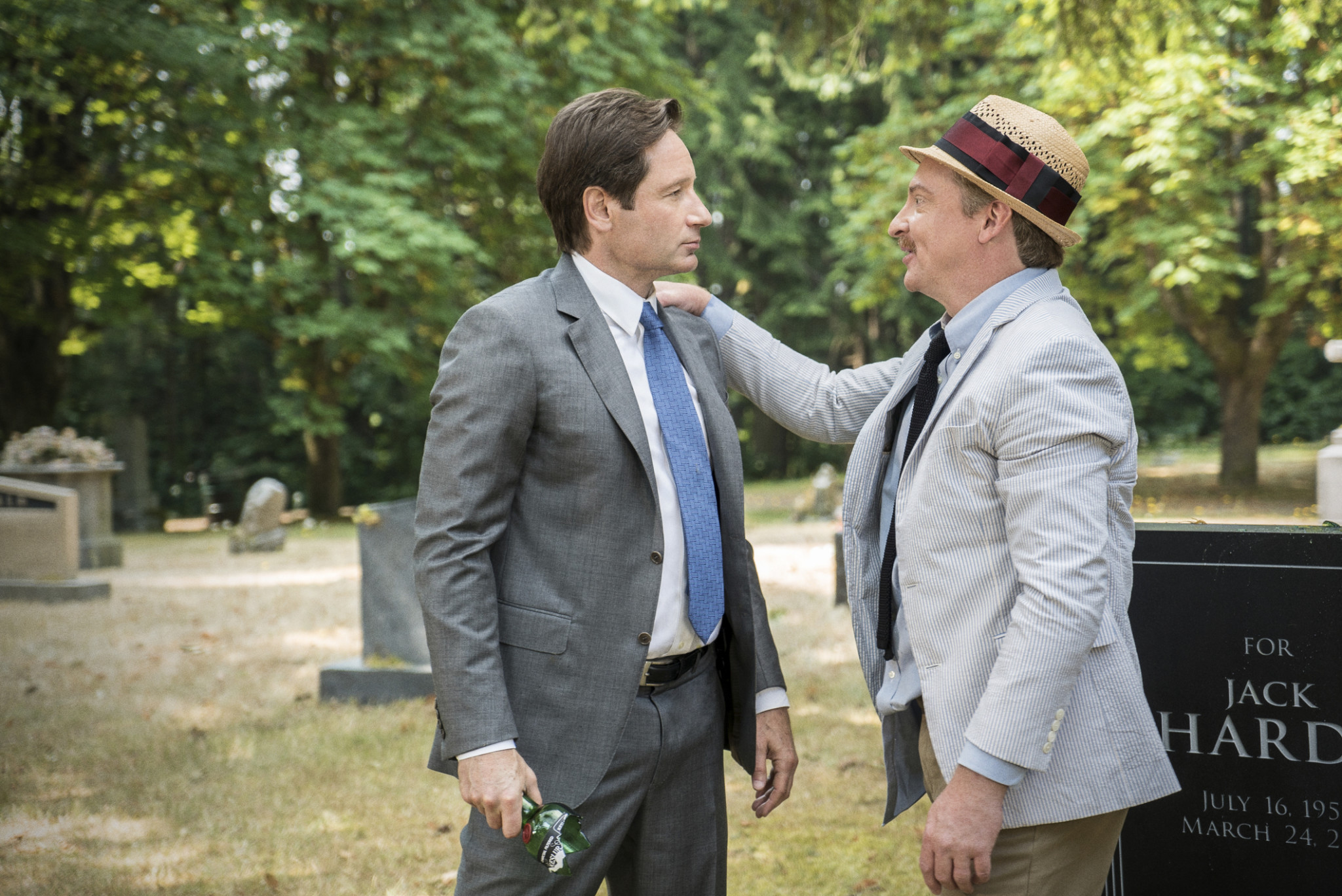 The X-Files - David Duchovny and guest star Rhys Darby