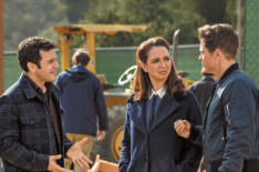 Fred Savage, Maya Rudolph, Rob Lowe in The Grinder