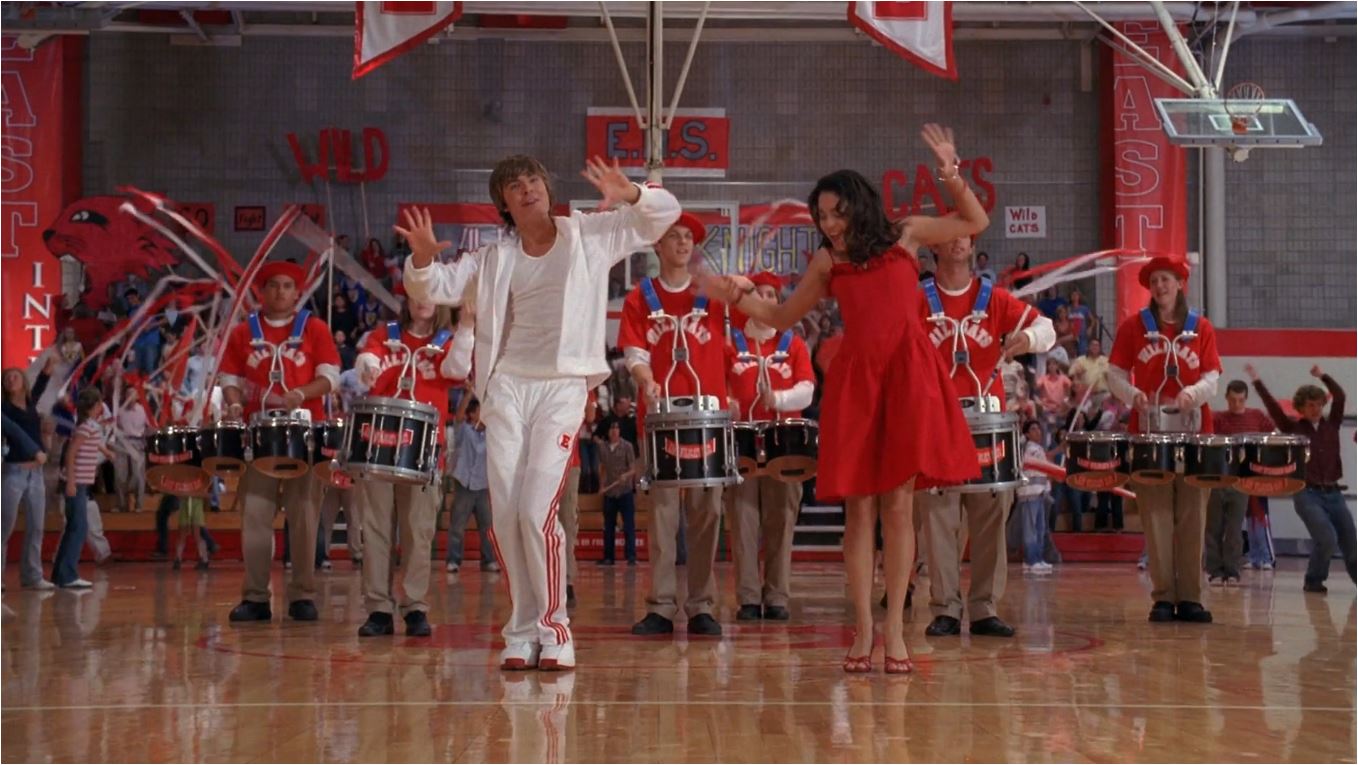 Zac Efron and Vanessa Hudgens in High School Musical