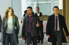 Castle – Stana Katic, Jon Huertas, Seamus Dever - 'Tone Death'