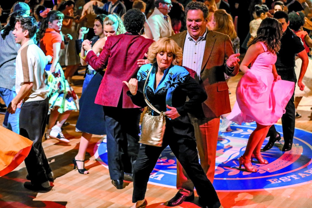 THE GOLDBERGS - "The Dirty Dancing Dance" JEFF GARLIN, WENDI MCLENDON-COVEY Cover Story