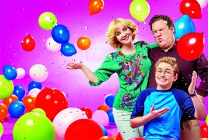 The Goldbergs Cover Story Spread Wendi McLendon-Covey, Jeff Garlin & Sean Giambrone